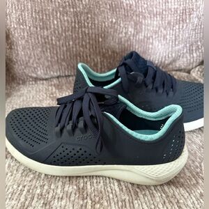 Crocs LiteRide Pacer Womens Sz 9 Navy Blue Water Beach Casual Comfy Shoes  A